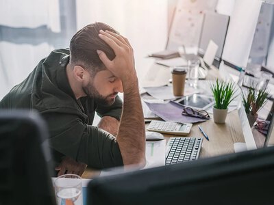 Koniec bajania o czasie zaoszczędzonym przez AI. Masz pracować jeszcze więcej