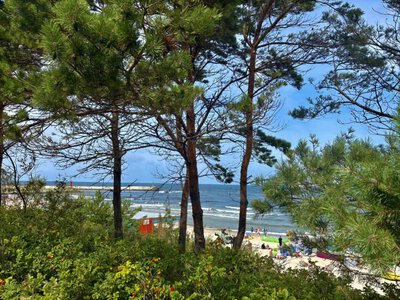 Spokojny wypoczynek nad Bałtykiem. Tu trafisz nawet na pustą plażę