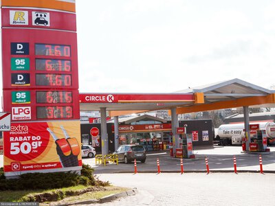 Koniec alkoholu na stacjach benzynowych. W tym wypadku obejmuje je zakaz