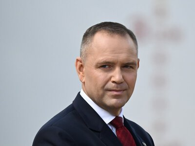 Nawrocki przestrzelił? Polacy o hucznej rocznicy prezydenta. Sondaż dla „Wprost”