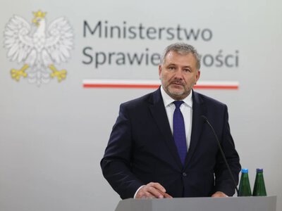 Żurek zapowiada jesienną ofensywę w TK. Na stole siłowe wejście do siedziby