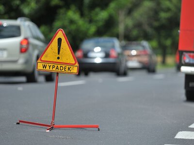Zderzenie czterech aut. Zablokowany pas autostrady A6
