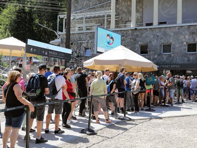 4 godziny stania w kolejce. Zakopane pęknie w szwach