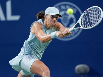Finał WTA Toronto: Kiedy i o której Świątek gra z Rybakiną? [TRANSMISJA]