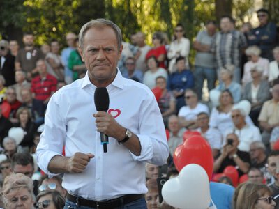 Poważne ostrzeżenie Donalda Tuska! Co naprawdę stało się z danymi milionów Polaków?