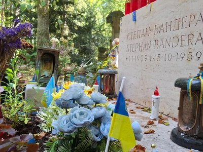 Deutsche Welle: Kto opłaca grób Stepana Bandery w Monachium?