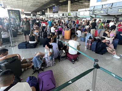 Etna nie odpuszcza. Zamknięcie lotniska w Katanii ponownie przedłużone
