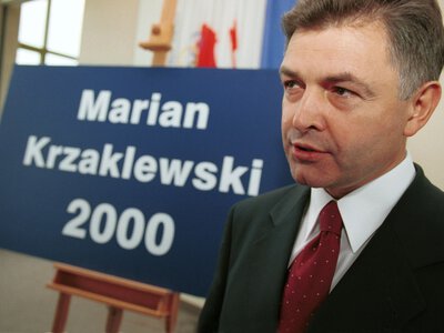 „Krzak Tak” było wszędzie. Tak Marian Krzaklewski chciał zostać prezydentem. Za chwi…