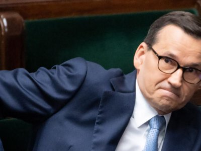 KO na czele, PiS traci, a Konfederacja i Korona idą górę. Rozwój Plus nad progiem 