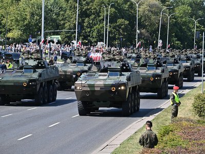 O której zaczyna się defilada w Warszawie? Wojsko przemaszeruje z północy na południe