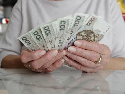 Emeryci dostaną najmniejszą podwyżkę od lat. Prognozy nie powalają