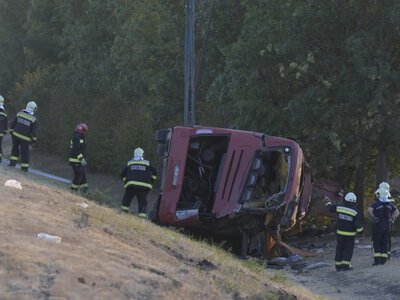 Nagle zjechał do rowu. Służby o możliwej przyczynie wypadku na Węgrzech