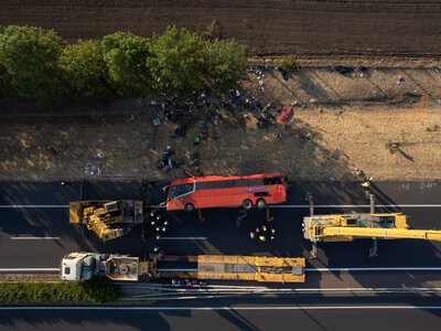 MSZ ujawnia nowe informacje o wypadku polskiego autokaru na Węgrzech. 10 osób w stanie poważnym
