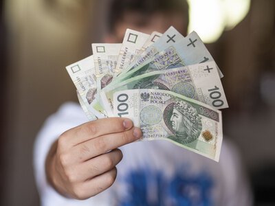 Prawnicy zgarniają nawet 25 tys. zł. Popyt na nich będzie rósł