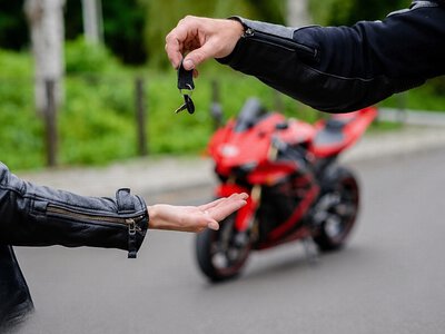 Zmiana na rynku motocykli. Junak wskakuje na pudło, BMW traci grunt pod kołami