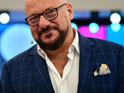 Gąsowski zabrał ojca w daleką podróż. 93-letni Włodzimierz nie miał łatwo