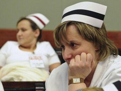Nowe zasady dla pielęgniarek. Państwo sprawdzi zarobki i liczbę etatów