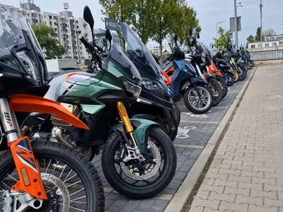 Zakaz prowadzenia a wynajem motocykla. Wypożyczalnie staną przed trudnym obowiązkiem