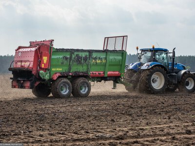 Rolnicy liczą na lex smród. Praca nocą to często konieczność