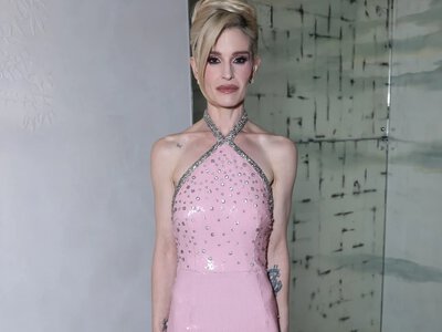 41-letnia Kelly w panterce nad basenem. Fani zachwyceni jej wyglądem