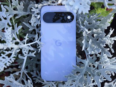 Pixel 11 zachwycił mnie w trzech kwestiach. Byłam o krok od porzucenia Samsunga