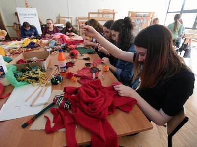 MEN wprowadza zmiany. Mama nie zrobi już rysunku na plastykę, a tata nie zbuduje karmnika