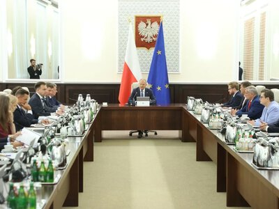 Tusk mówi o ratingu Polski i atakuje prezydenta. Podważa element zaufania
