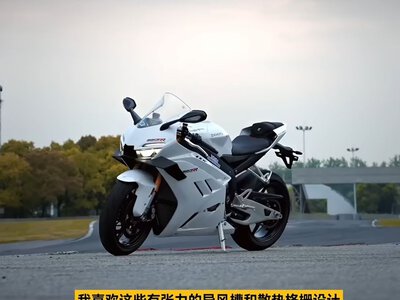 Richard Hammond testuje chińską broń na torze z Ducati. Wynik zaskoczył nawet jego samego