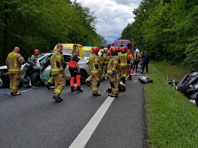Czołowe zderzenie aut na Podkarpaciu. Nie żyją dwie osoby