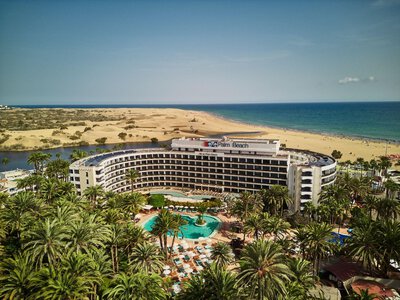 Podróże śladami kultowego designu. W tym kanaryjskim hotelu królują różowe lata 70.