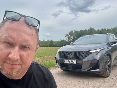 Chiński kompaktowy SUV za mniej niż 100 tys. zł. W sam raz dla niedużej rodziny? GAC Emzoom