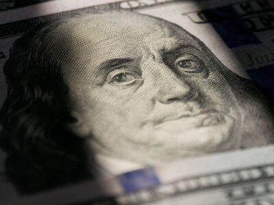 Erozja. Spada zaufanie do dolara. Ekonomistka wskazuje na Trumpa