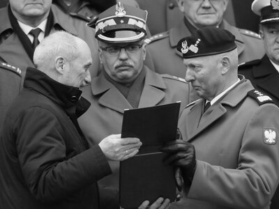 Przez ten konflikt generał Różański odszedł z armii. Zagórski: nie mógł na to pozwolić
