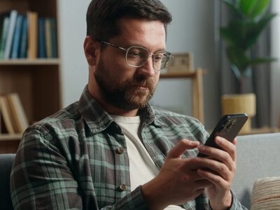 Cmentarzysko profili facebookowych. Millenialsi obserwują, nie publikują
