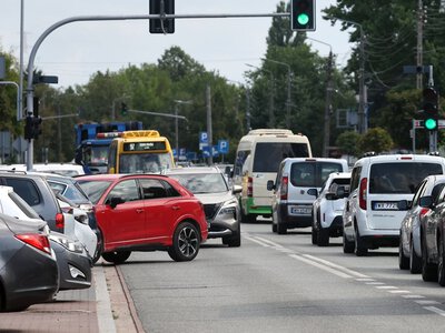 Ten podatek od aut już wszedł w życie. Właściciele mogą zapłacić więcej fiskusowi