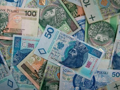 Sondaż: Polacy chcą wyższej kwoty wolnej, a nie zmian progu w PIT