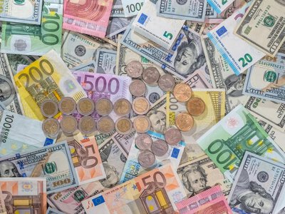 Euro, dolar i funt zmieniły kurs. Ważna wiadomość dla milionów Polaków