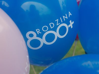 800 plus może niektórym rodzinom przepaść. Ważny termin mija 31 sierpnia