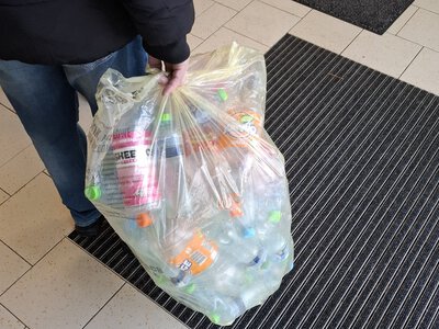 Biznes chce pauzy w systemie kaucyjnym