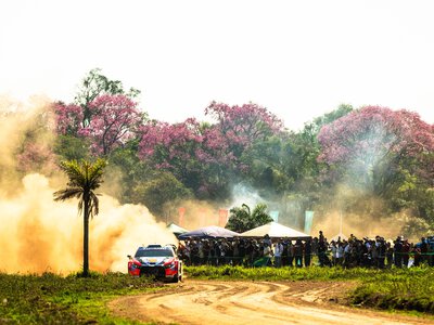 Latynoamerykańskie i polskie święto rajdowe w Motowizji – transmisje z WRC Rajdu Paragwaju oraz 3. Polskiego Rajdu Legend
