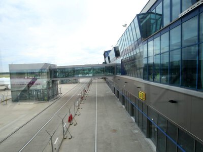 Duże lotnisko rozpoczęło rozbudowę terminala przylotowego C. Ma być gotowy w przyszłym roku