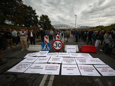 Godzina ciszy na Solnej. Mieszkańcy Krakowa oddają hołd ofiarom tragedii