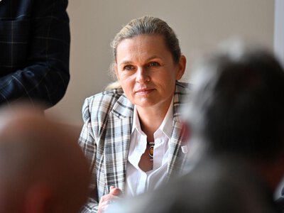 Nowacka kontra biskupi! „Chcą, żeby młodzież była bezbronna!”
