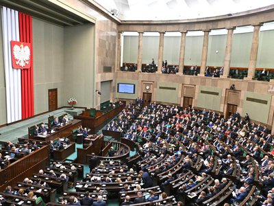 Tylko dwa bloki polityczne w wyborach? Centrolewica miałaby powód do świętowania
