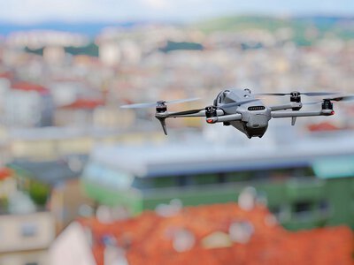 Warszawa chce szybciej wykrywać drony. Kupuje nowy antydronowy system