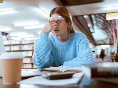 Przez lata odnosili zawodowe sukcesy, płacąc wysoką niewidzialną cenę. Zdradzają, co znaczy praca z ADHD. „Jakbym miała w głowie milion splątanych kabli”