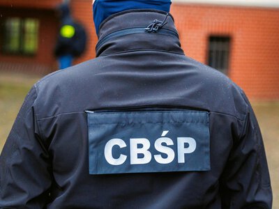Strzały podczas akcji w Żorach. Kierowca potrącił policjanta z wydziału kryminalnego