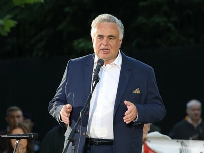Chciał sprzedać akcje Republiki Kralowi. Sakiewicz reaguje na publikację