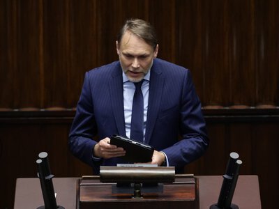 Lorek wyłamał się z Rozwoju Plus. Proszę sprawdzić, gdzie pracuje jego syn