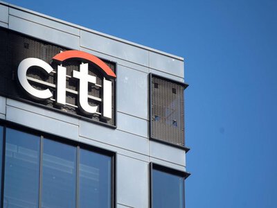 Bank Handlowy z mocnym wzrostem zysku, ale wysokimi rezerwami